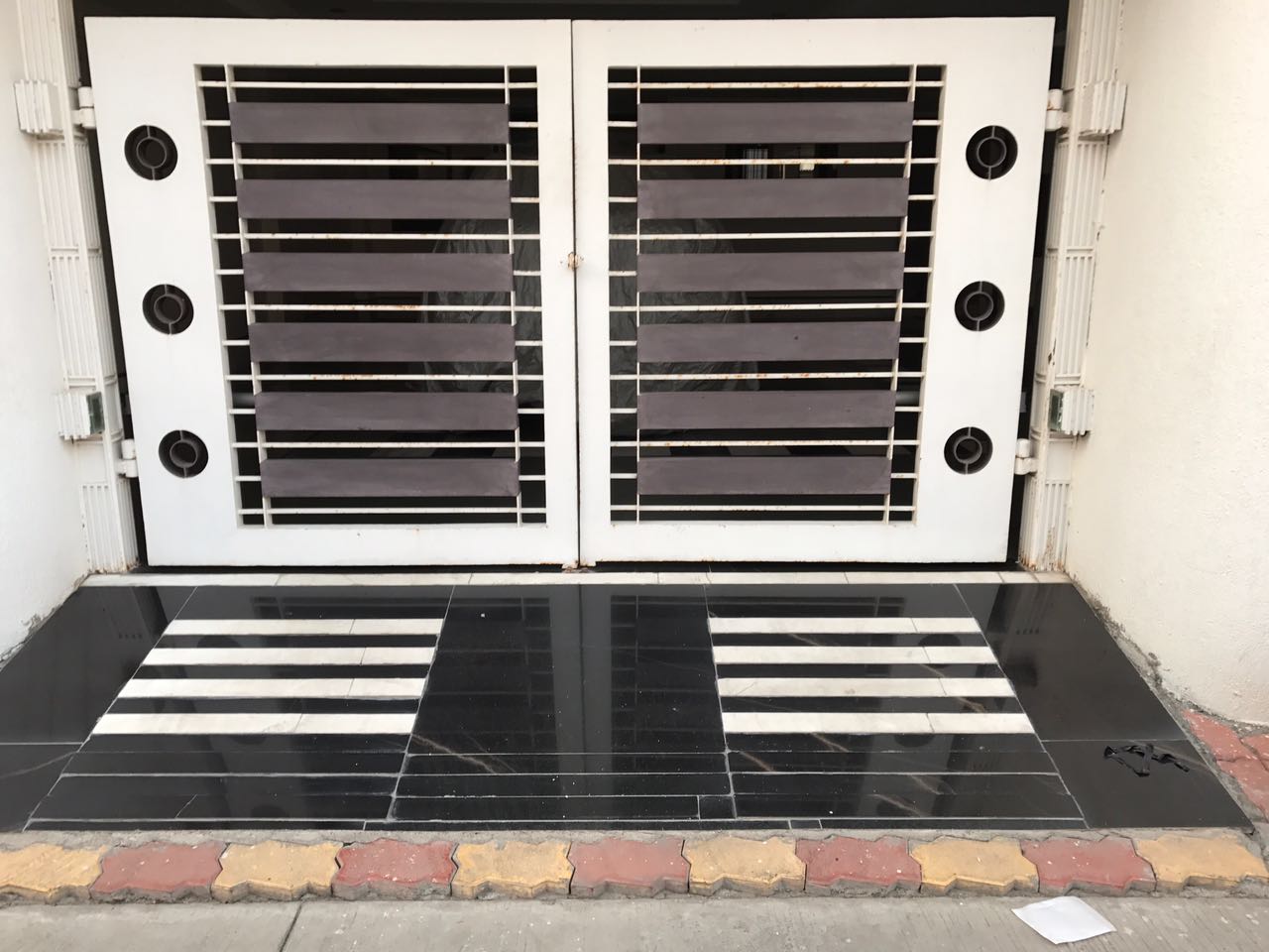 DESIGNER SWING GATE 